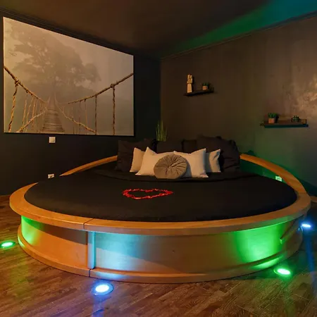 Nocleg ze śniadaniem Ignazio Avec Jaccuzi Lit Rond Et Jardin Avec Piscine