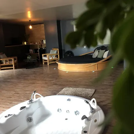 Nocleg ze śniadaniem Ignazio Avec Jaccuzi Lit Rond Et Jardin Avec Piscine