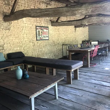 Ignazio Avec Jaccuzi Lit Rond Et Jardin Avec Piscine