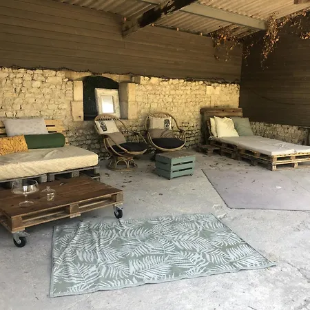 Ignazio Avec Jaccuzi Lit Rond Et Jardin Avec Piscine
